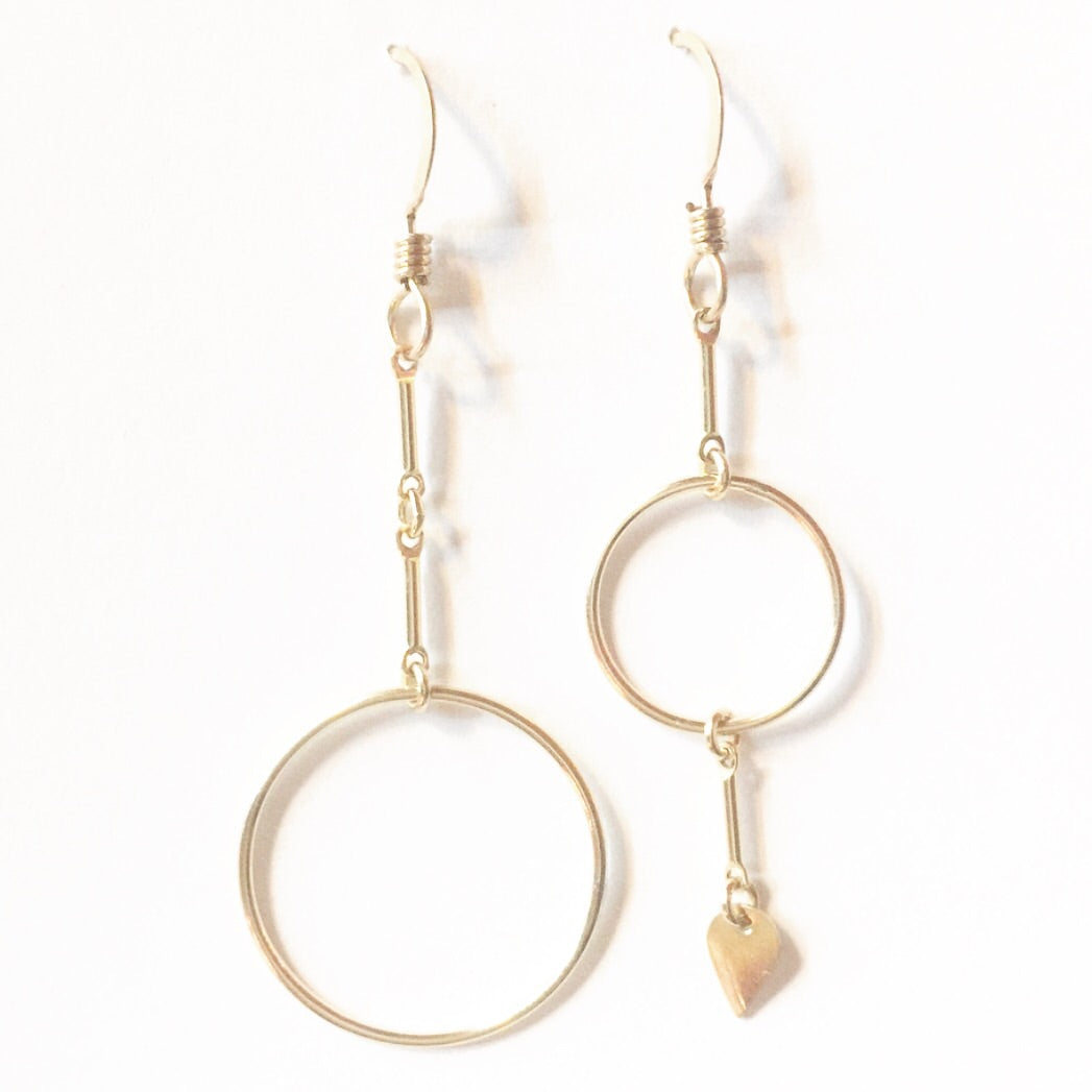 Asymmetrical dangle earrings discount